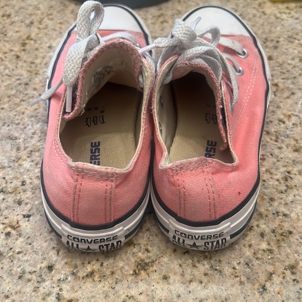Pink converse - Picture 2 of 4